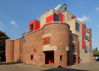 640px-St._Matthaeus_in_Duesseldorf-Garath,_von_Suedwesten (c) wikimedia.org 640px-St._Matthaeus_in_Duesseldorf-Garath,_von_Suedwesten