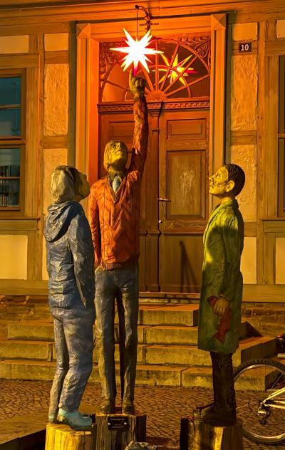 blick-zum-stern (c) by_Christiane-Raabe_pfarrbriefservice.de blick-zum-stern