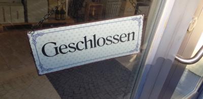 geschlossen (c) by_peter_weidemann_pfarrbriefservice.de geschlossen