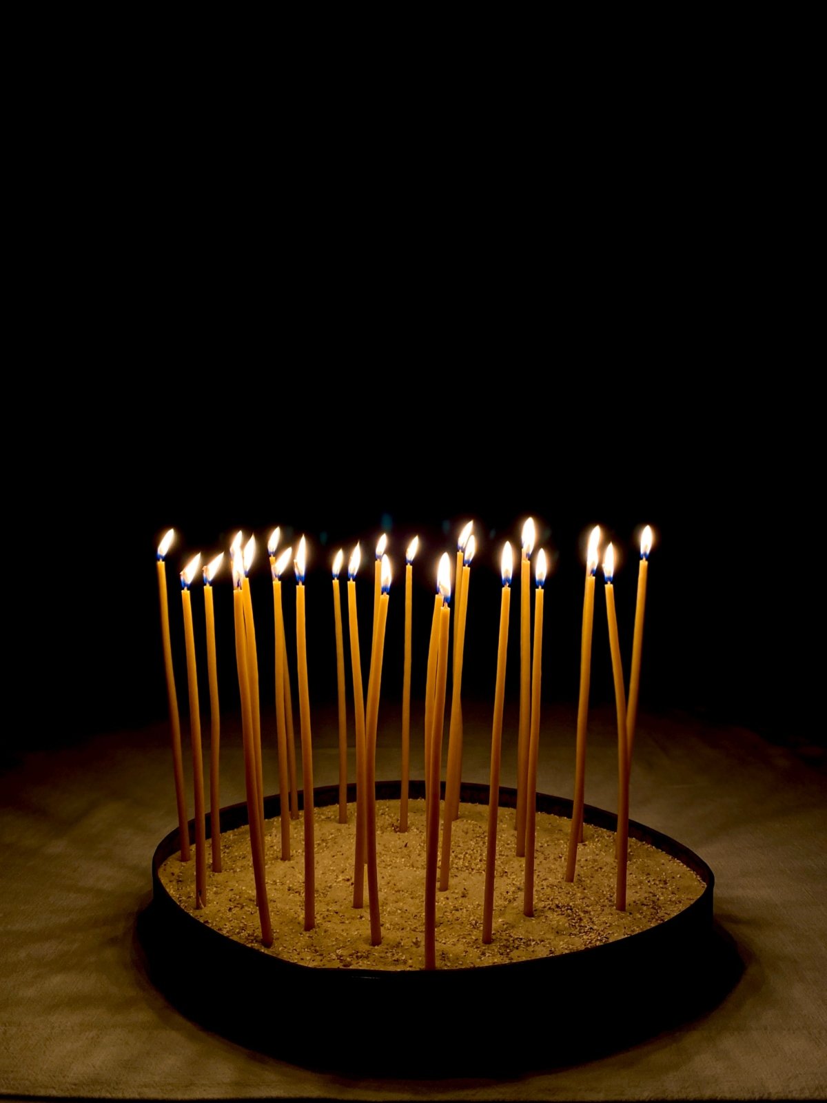 Kerzen (c) by_Sylvio_Krueger_pfarrbriefservice.de