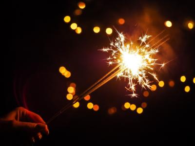 sparkler (c) by StockSnap_pixabay.com sparkler