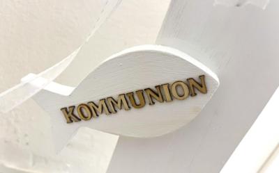 Erstkommunion (c) by_Yohanes_Vianey_Lein_pfarrbriefservice.de Erstkommunion