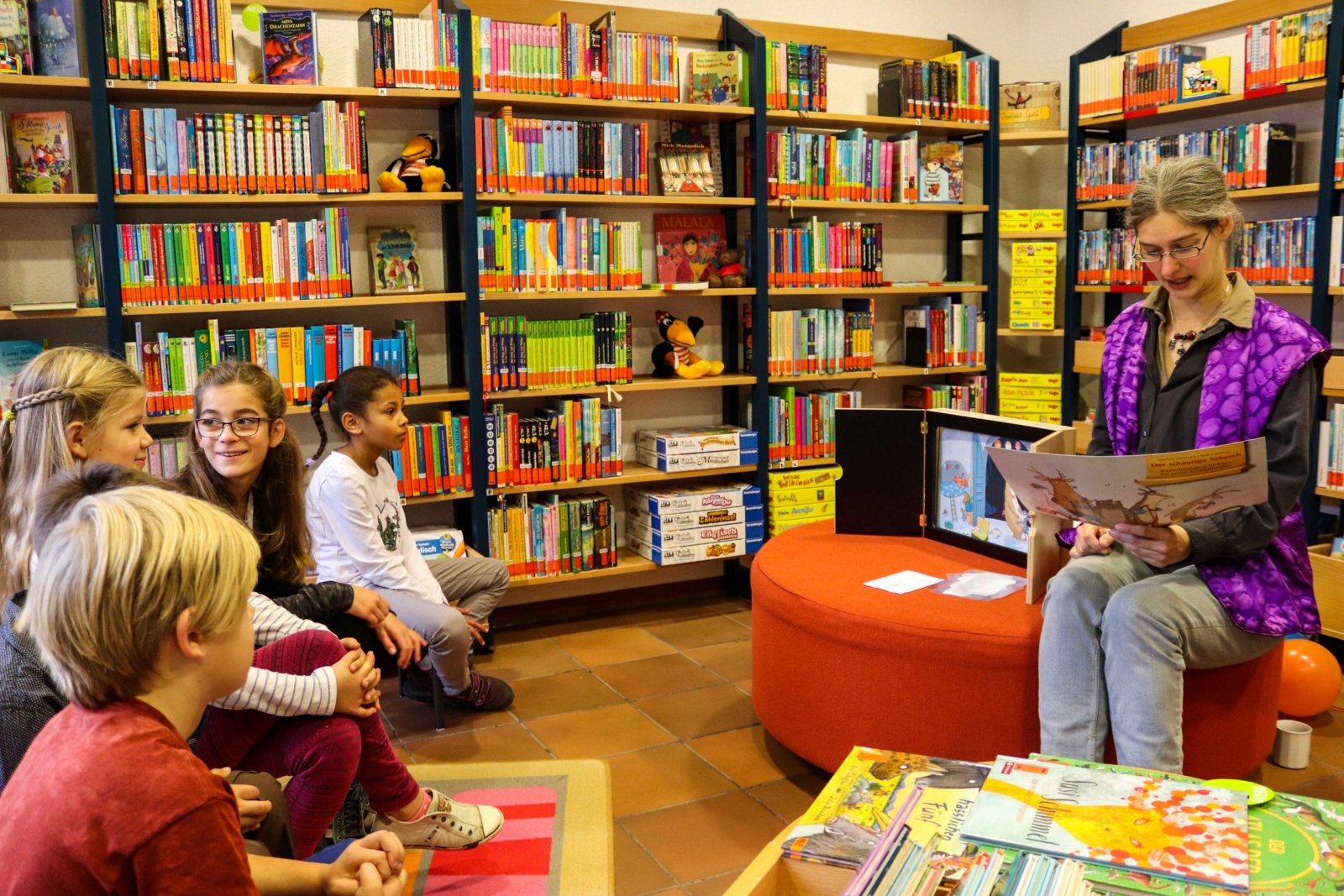 vorlesen (c) by_borromaeusverein_pfarrbriefservice.de vorlesen (c) by_borromaeusverein_pfarrbriefservice.de